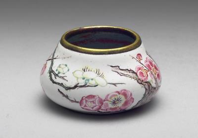 图片[2]-Painted enamel water container with plum-blossom decoration, Kangxi reign (1662-1722), Qing dynasty-China Archive